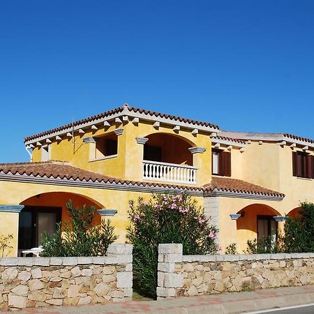 Residence Oasi E Oasi Blu سان تيودورو الغرفة الصورة