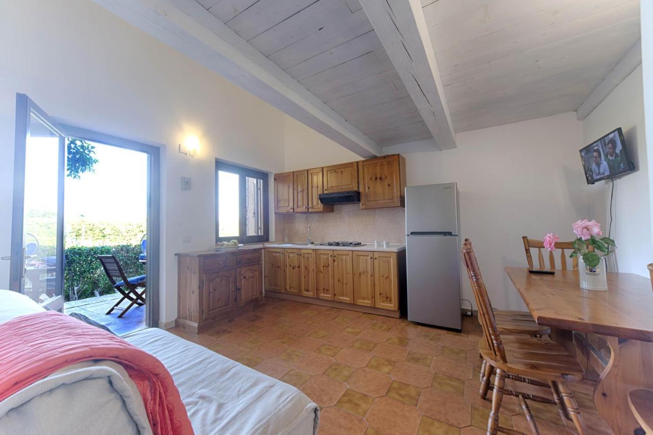 Residence Oasi E Oasi Blu سان تيودورو المظهر الخارجي الصورة