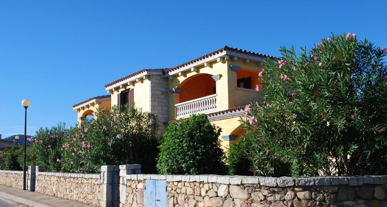 Residence Oasi E Oasi Blu سان تيودورو المظهر الخارجي الصورة