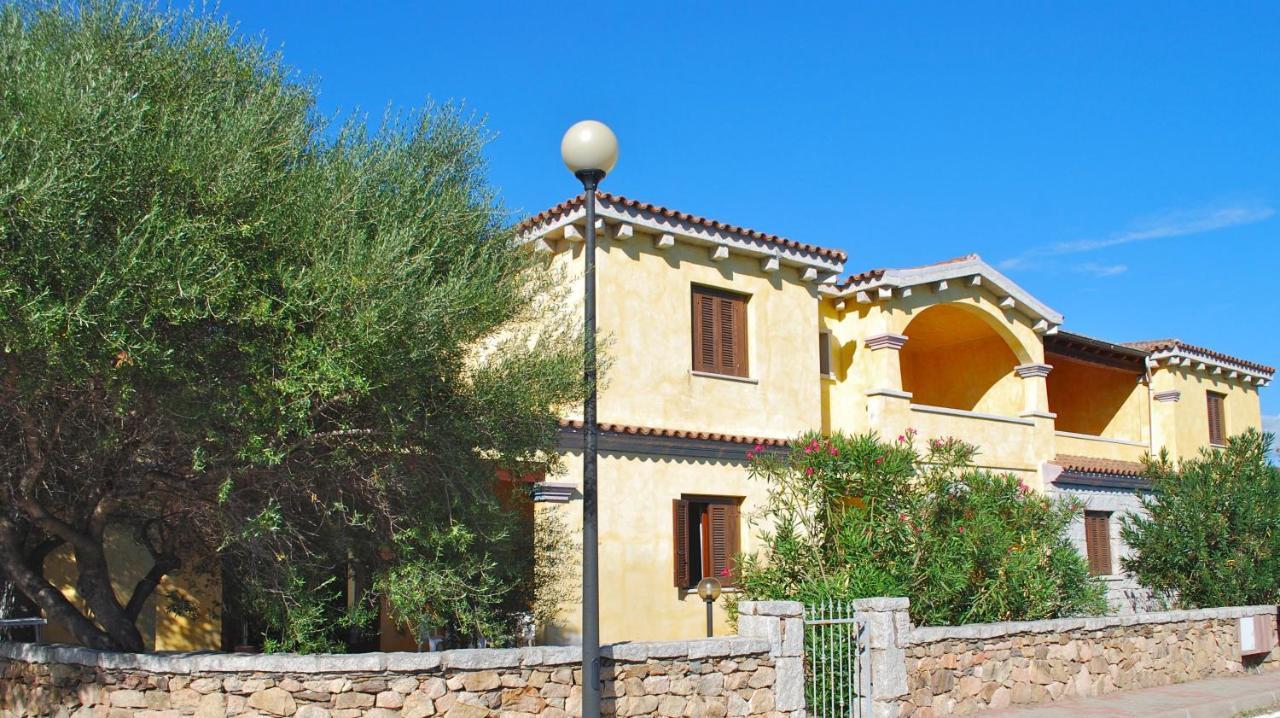 Residence Oasi E Oasi Blu سان تيودورو المظهر الخارجي الصورة