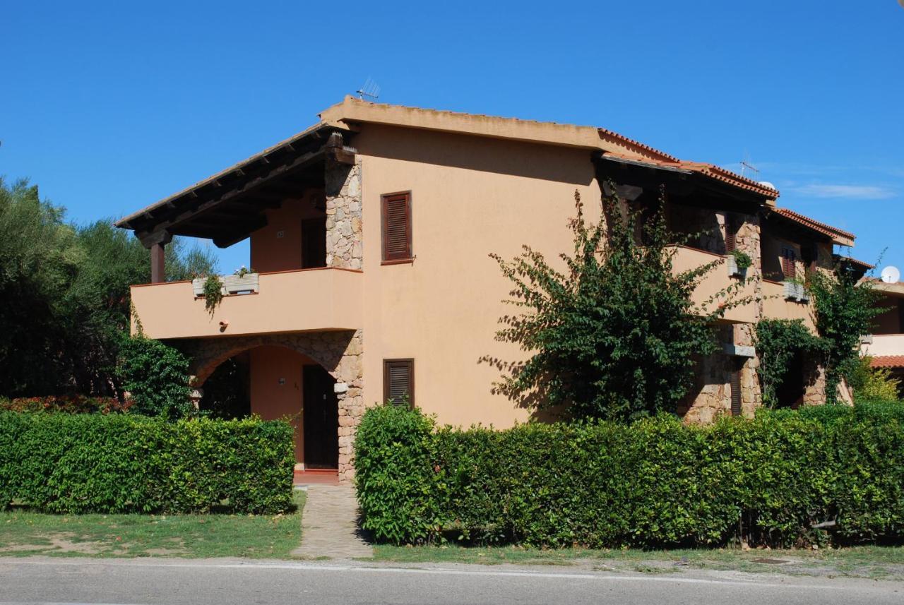 Residence Oasi E Oasi Blu سان تيودورو المظهر الخارجي الصورة