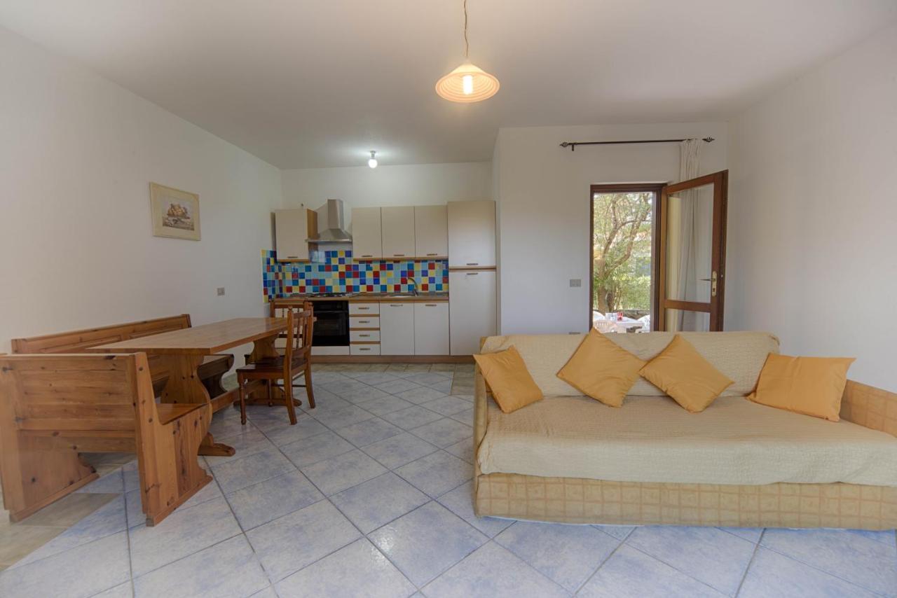 Residence Oasi E Oasi Blu سان تيودورو المظهر الخارجي الصورة