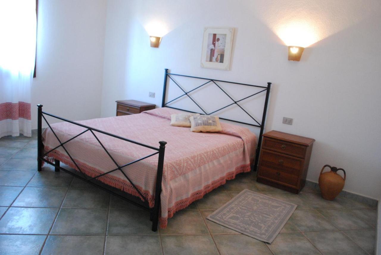 Residence Oasi E Oasi Blu سان تيودورو المظهر الخارجي الصورة