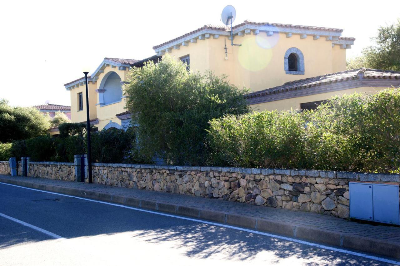 Residence Oasi E Oasi Blu سان تيودورو المظهر الخارجي الصورة