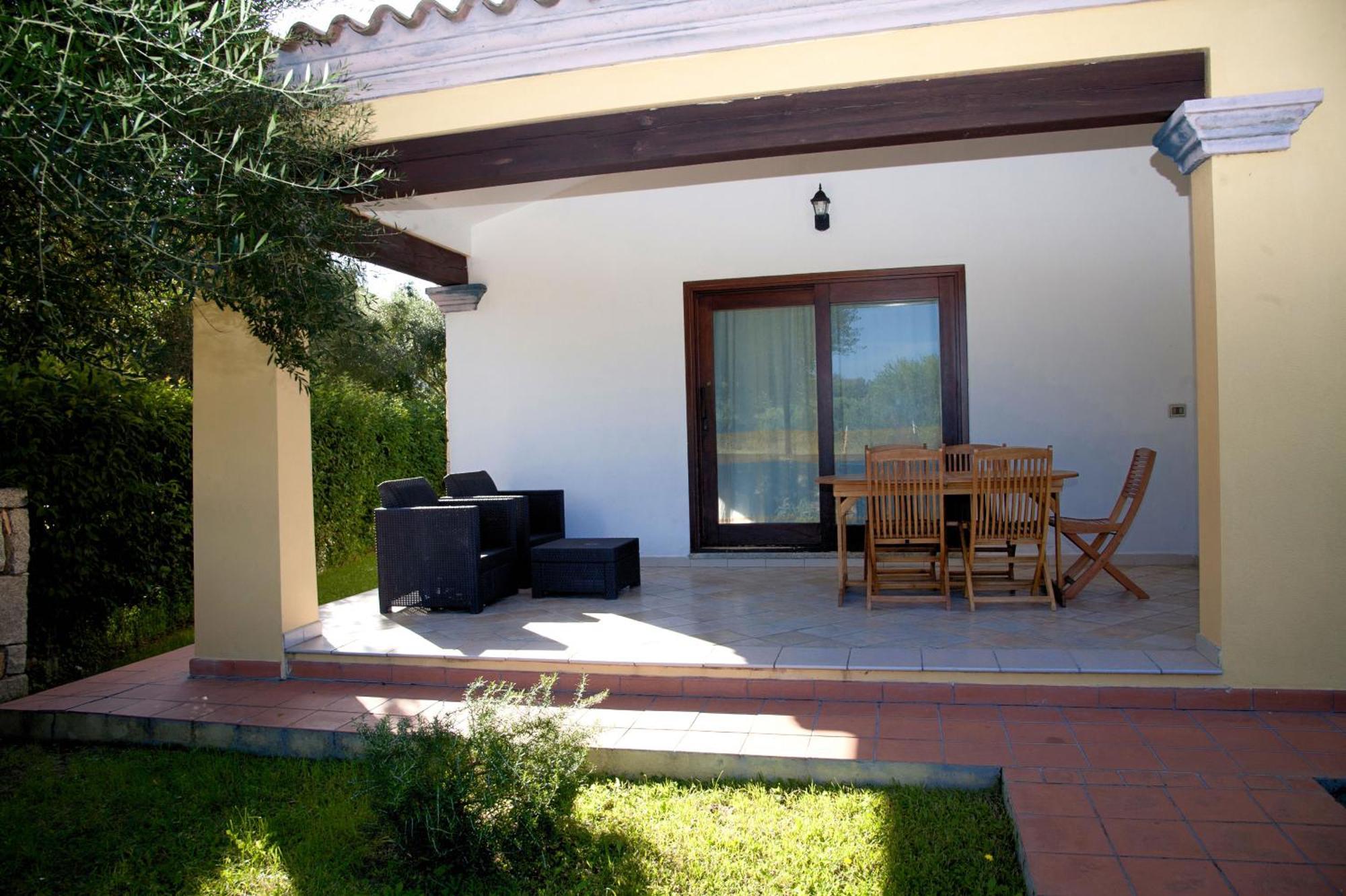 Residence Oasi E Oasi Blu سان تيودورو المظهر الخارجي الصورة