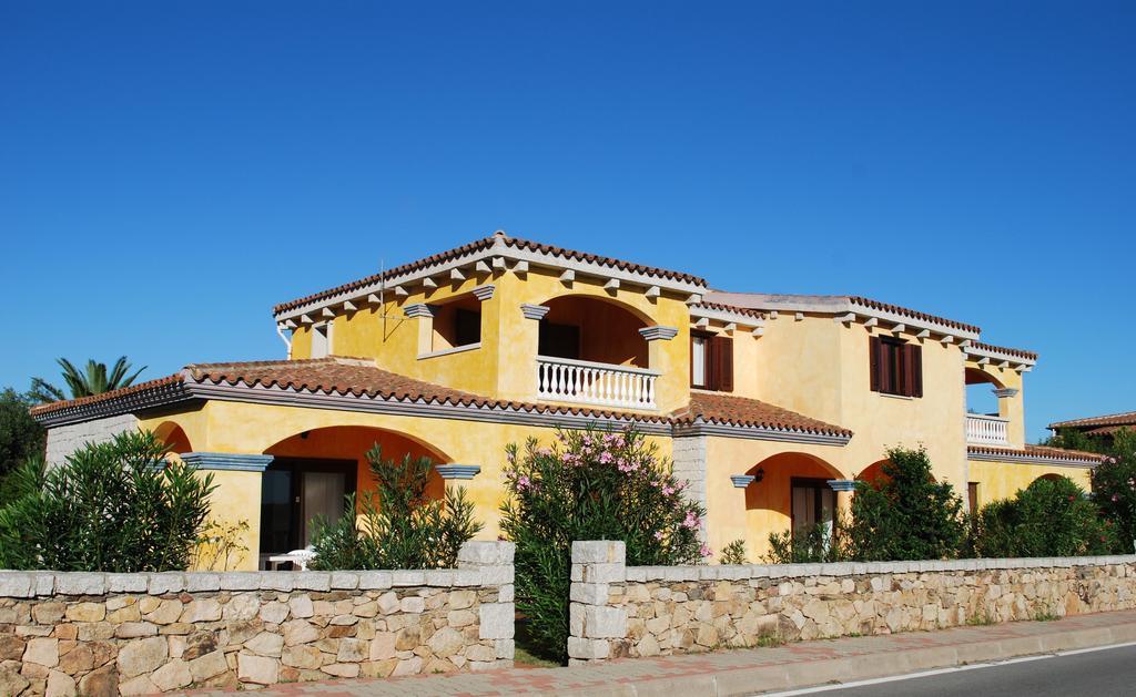 Residence Oasi E Oasi Blu سان تيودورو الغرفة الصورة